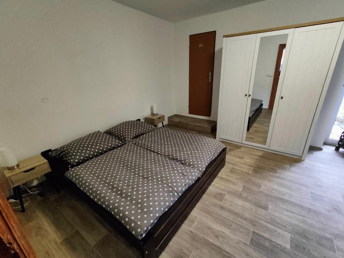 Apartmany Na Ceste Десна Экстерьер фото